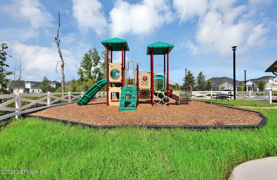 Community amenities in Jennings Farm, Middleburg (Image 24).