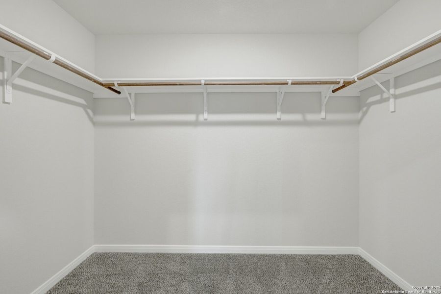 Spacious, unfurnished interior of a new home in Paloma Park, Converse (Image 16).