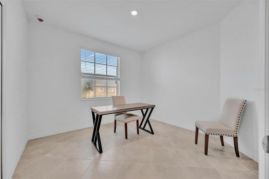 Furnished interior view inside a new home in , Bradenton (Image 33).