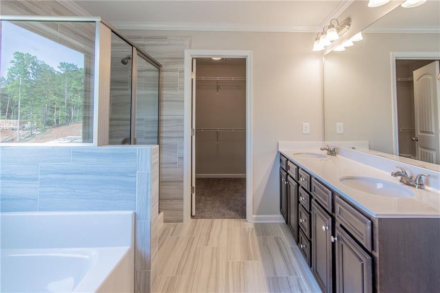 Furnished interior view inside a new home in Benson Estates, Dallas (Image 4).