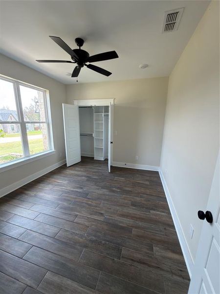 Spacious, unfurnished interior of a new home in , Tyler (Image 19).