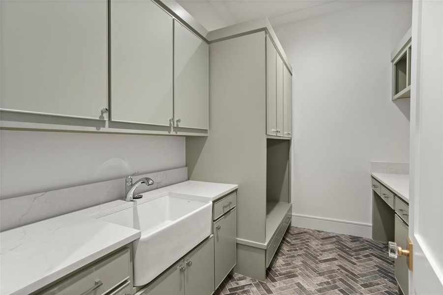 Furnished interior view inside a new home in , Dallas (Image 33). Furnished interior view inside a new home in , Dallas (Image 33).