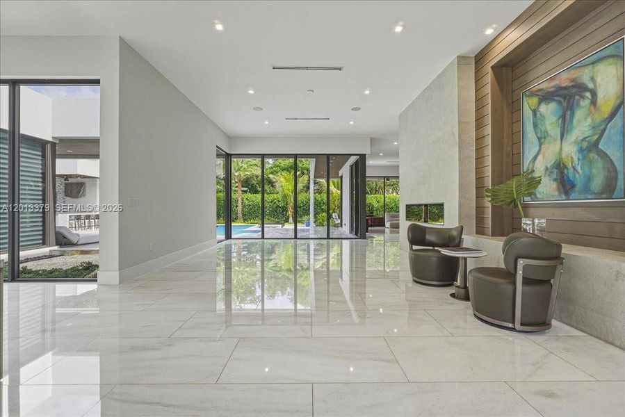 Community amenities in , Pinecrest (Image 49).