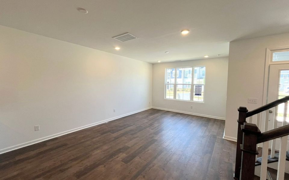 Spacious, unfurnished interior of a new home in Wendell Falls, Wendell (Image 9).