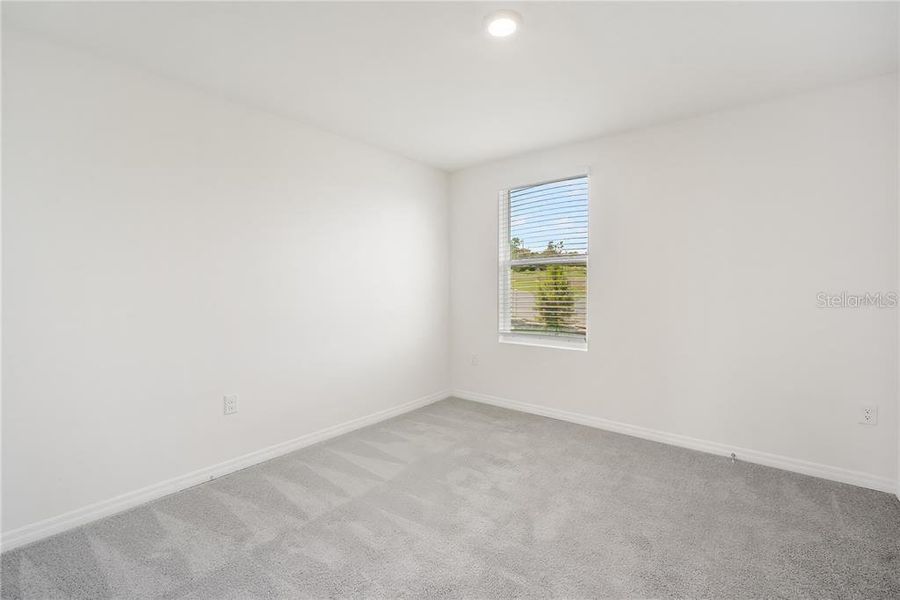 Spacious, unfurnished interior of a new home in Abbott Park, Zephyrhills (Image 20).