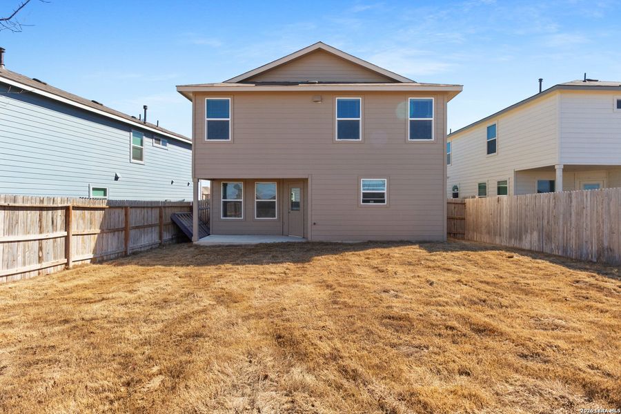 Exterior details and patio area of a home in Redbird Ranch, San Antonio (Image 3).