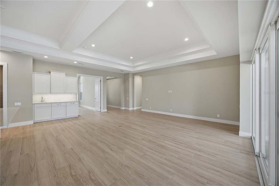 Spacious, unfurnished interior of a new home in Gran Place, Venice (Image 30).