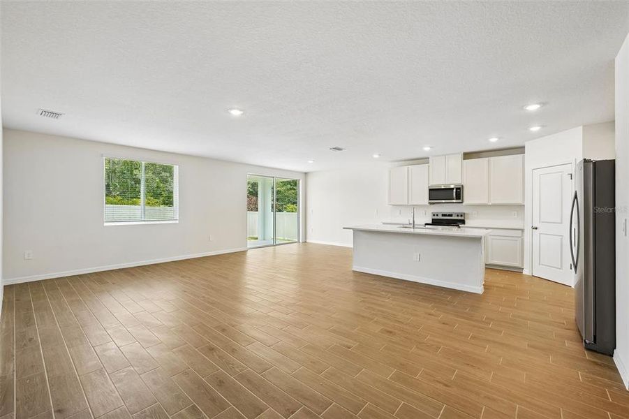 Spacious, unfurnished interior of a new home in Pine Ridge Meadows, Hudson (Image 25).