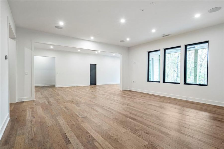 Spacious, unfurnished interior of a new home in Aster, Roswell (Image 27). Spacious, unfurnished interior of a new home in Aster, Roswell (Image 27).