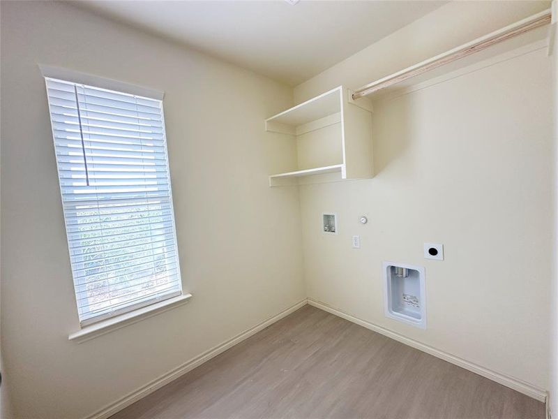 Spacious, unfurnished interior of a new home in , Fort Worth (Image 13).