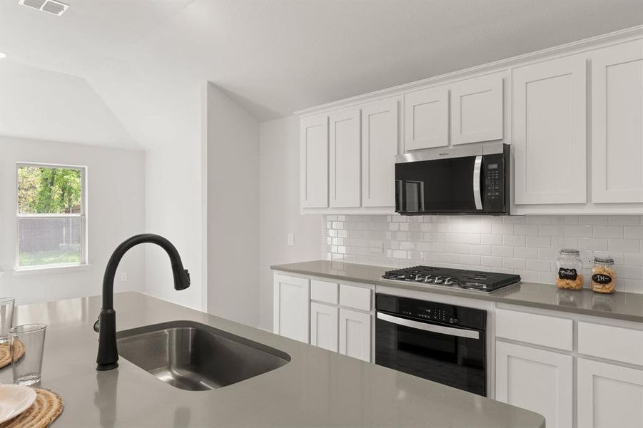 704 Stone Eagle-Kitchen-4