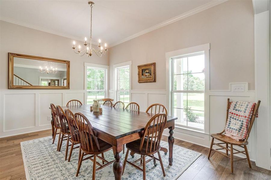 Dining area off entry. Dining area off entry.