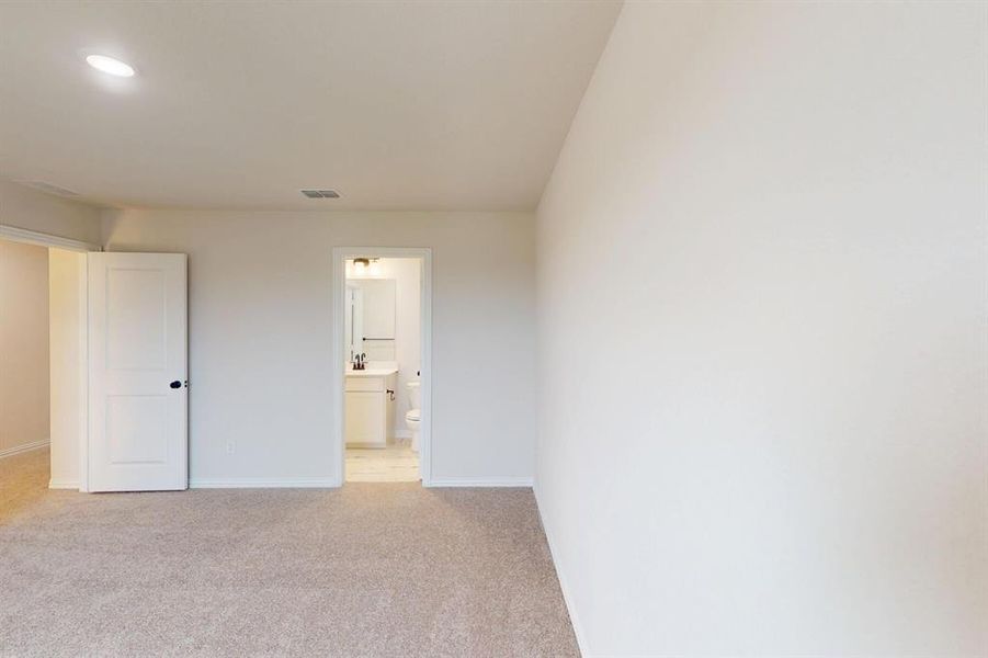 Spacious, unfurnished interior of a new home in Lilybrooke at Legacy Hills, Celina (Image 31). Spacious, unfurnished interior of a new home in Lilybrooke at Legacy Hills, Celina (Image 31).