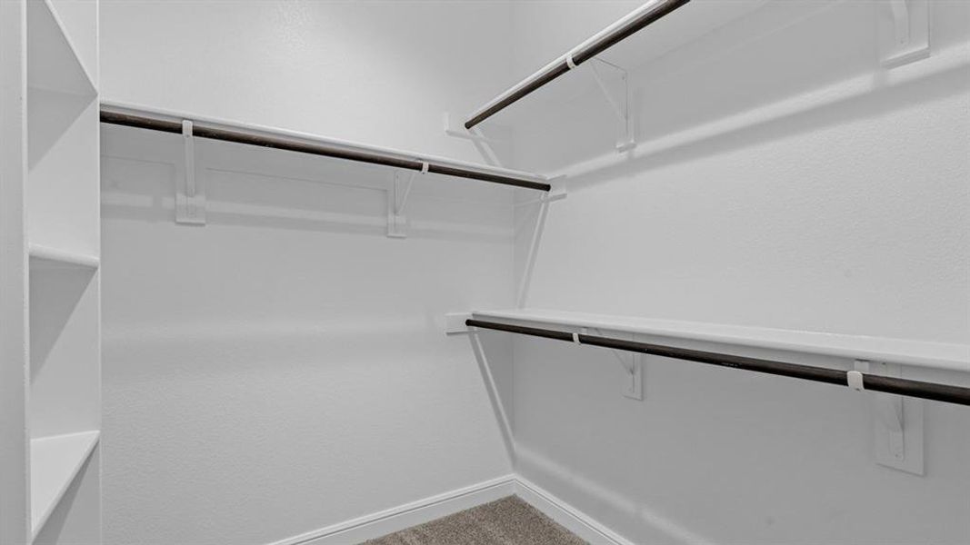 Spacious, unfurnished interior of a new home in Trails of Elizabeth Creek, Fort Worth (Image 22).