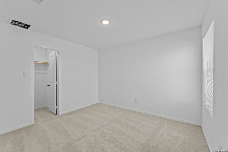 Spacious, unfurnished interior of a new home in Hidden Oasis, San Antonio (Image 20). Spacious, unfurnished interior of a new home in Hidden Oasis, San Antonio (Image 20).