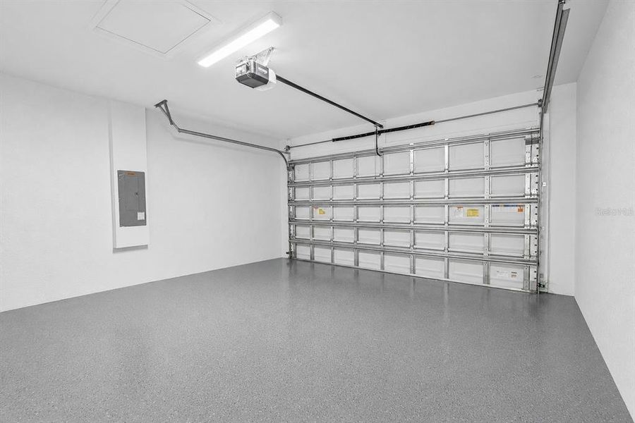 Spacious, unfurnished interior of a new home in , Port Charlotte (Image 31).