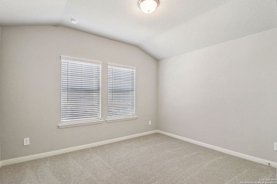 Spacious, unfurnished interior of a new home in Arcadia Ridge - Classic Series, San Antonio (Image 32).