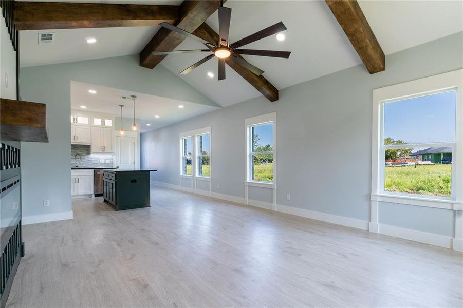 Spacious, unfurnished interior of a new home in , Gun Barrel City (Image 20). Spacious, unfurnished interior of a new home in , Gun Barrel City (Image 20).