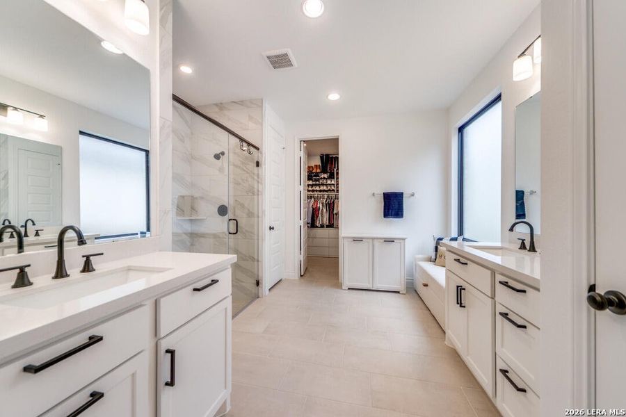 Furnished interior view inside a new home in Ventana Park, Bulverde (Image 28). Furnished interior view inside a new home in Ventana Park, Bulverde (Image 28).