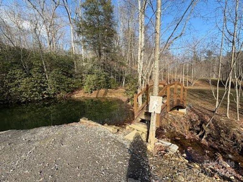 Catawba Falls trailhead