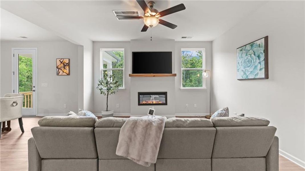 Furnished interior view inside a new home in Riverwood, Dallas (Image 13). Furnished interior view inside a new home in Riverwood, Dallas (Image 13).