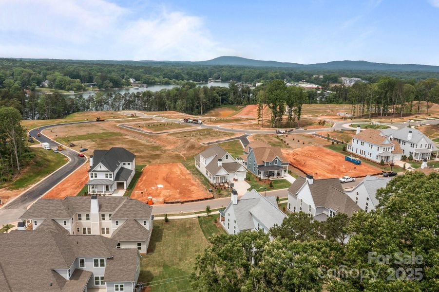 Image 43 of a home in Lakeside Pointe.
