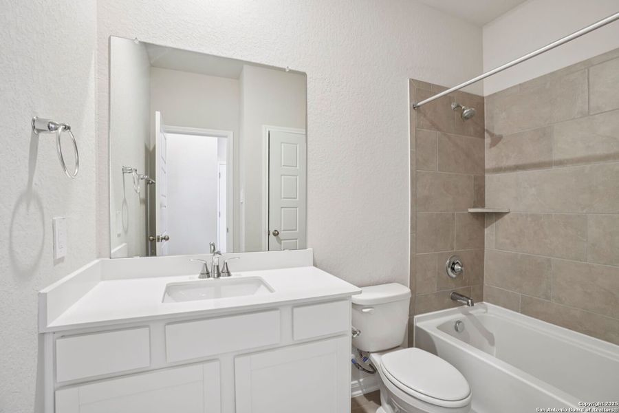 Furnished interior view inside a new home in Catalina, Converse (Image 9).