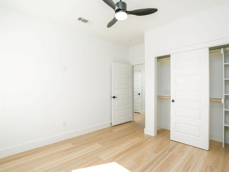 Spacious, unfurnished interior of a new home in , Dallas (Image 27). Spacious, unfurnished interior of a new home in , Dallas (Image 27).