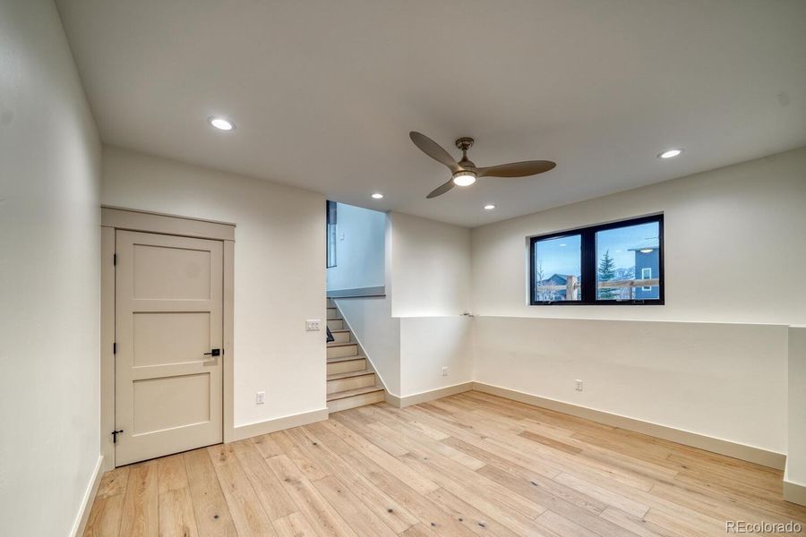Guest Bathroom -dual sinks