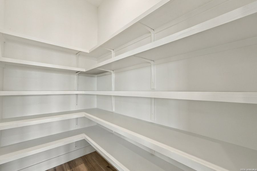 Spacious, unfurnished interior of a new home in , Floresville (Image 39).