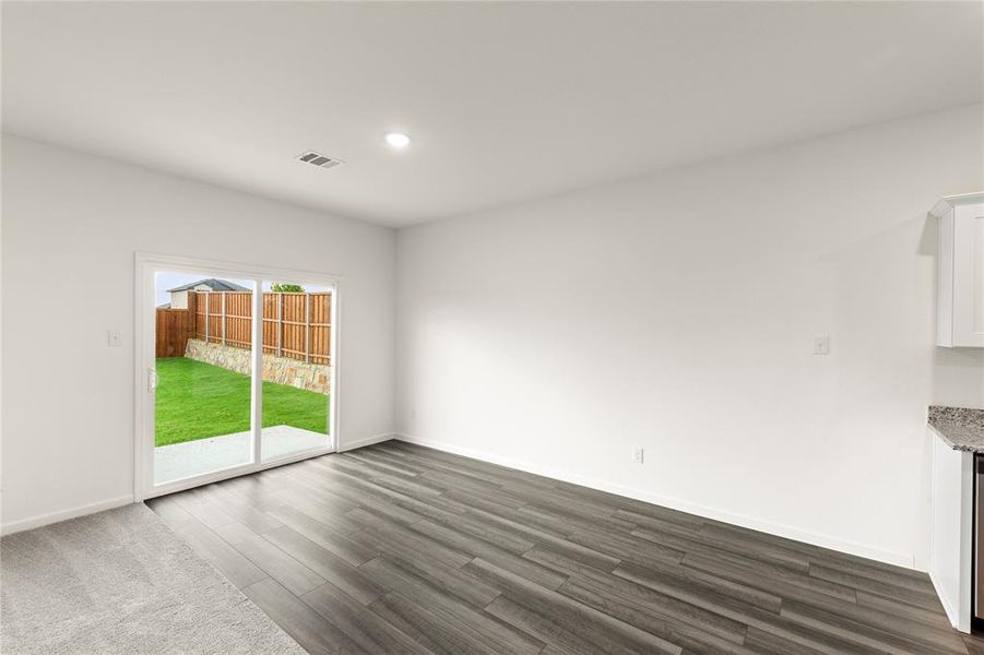 Spacious, unfurnished interior of a new home in Noble Ridge, Howe (Image 27).