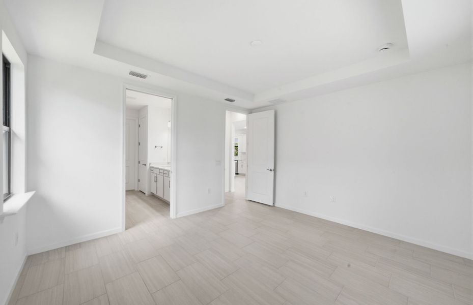 Spacious, unfurnished interior of a new home in Terreno, Naples (Image 22). Spacious, unfurnished interior of a new home in Terreno, Naples (Image 22).