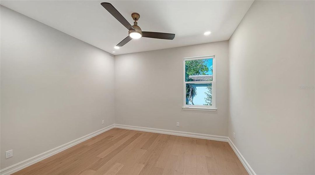 Spacious, unfurnished interior of a new home in , Sarasota (Image 61).