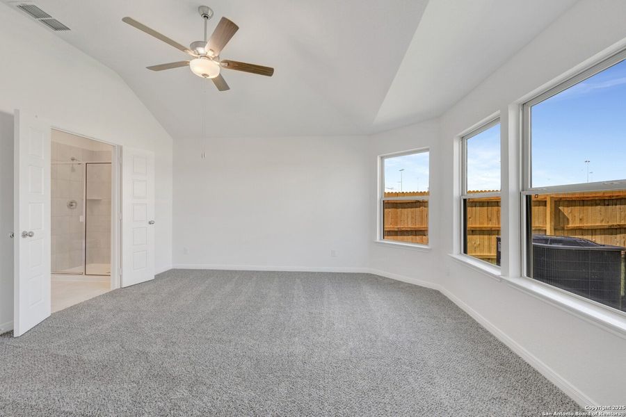 Spacious, unfurnished interior of a new home in Park Place, New Braunfels (Image 30). Spacious, unfurnished interior of a new home in Park Place, New Braunfels (Image 30).