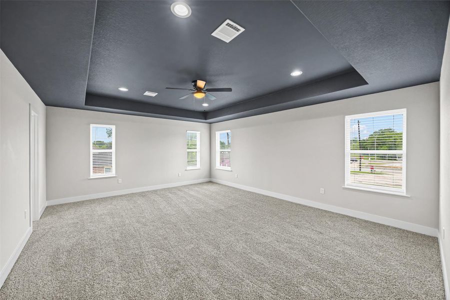 Spacious, unfurnished interior of a new home in , Houston (Image 20).