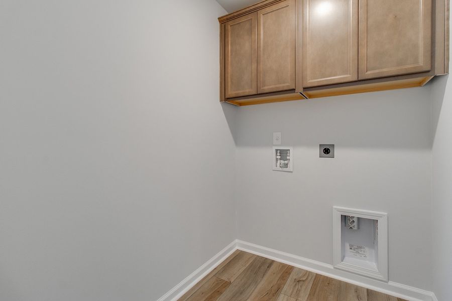 Spacious, unfurnished interior of a new home in Bluefield, Lexington (Image 38). Spacious, unfurnished interior of a new home in Bluefield, Lexington (Image 38).