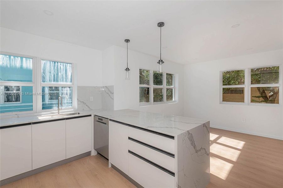 Furnished interior view inside a new home in , Fort Lauderdale (Image 7).