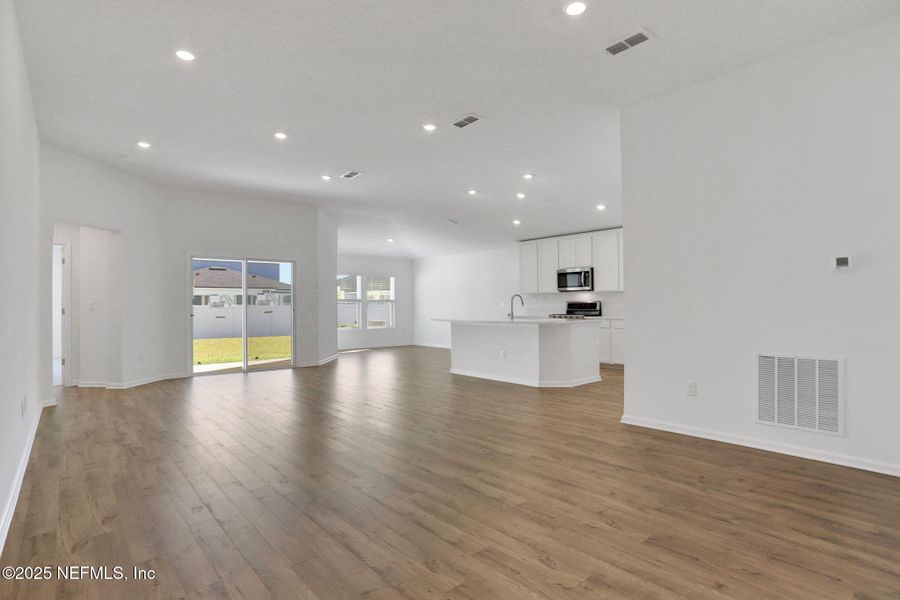 Spacious, unfurnished interior of a new home in Cordova Palms, St. Augustine (Image 13).