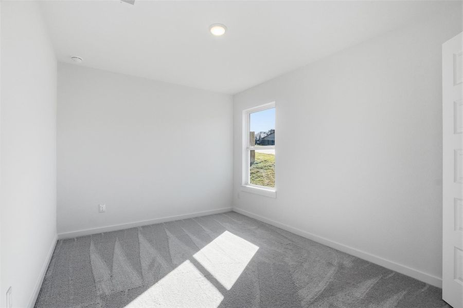 Spacious, unfurnished interior of a new home in Mostyn Springs, Magnolia (Image 15).