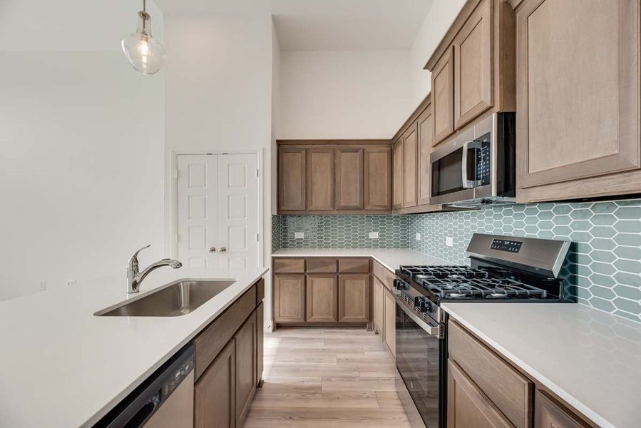 Representative furnished interior of a home built from the Mulberry by Pacesetter Homes in Elevon, Lavon (Image 8).