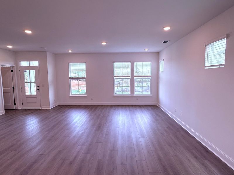 Spacious, unfurnished interior of a new home in Promenade at Clari Park, Murfreesboro (Image 9).