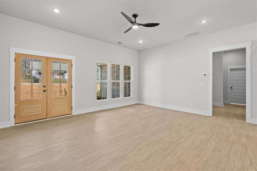 Spacious, unfurnished interior of a new home in , Temple (Image 16).