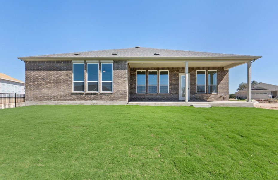 Exterior details and patio area of a home in Sun City Texas, Georgetown (Image 29).