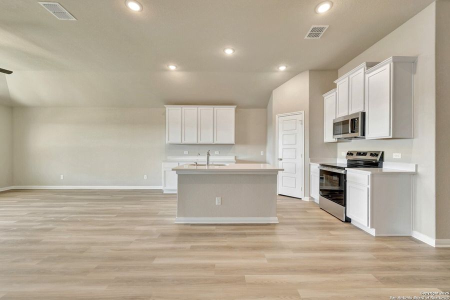 Spacious, unfurnished interior of a new home in Greenspoint Heights, Seguin (Image 32). Spacious, unfurnished interior of a new home in Greenspoint Heights, Seguin (Image 32).
