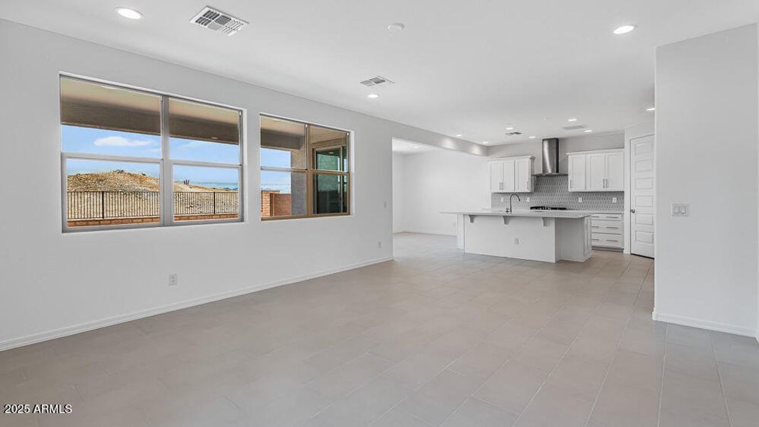 hj-az-phoenix-lucero-discovery-sienna-lo