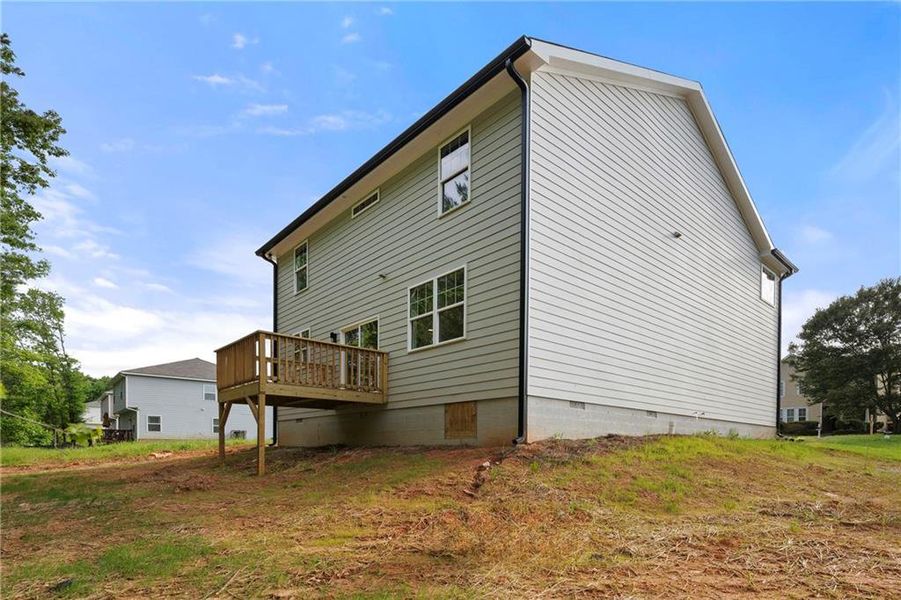 Exterior details and patio area of a home in , Fairburn (Image 4).