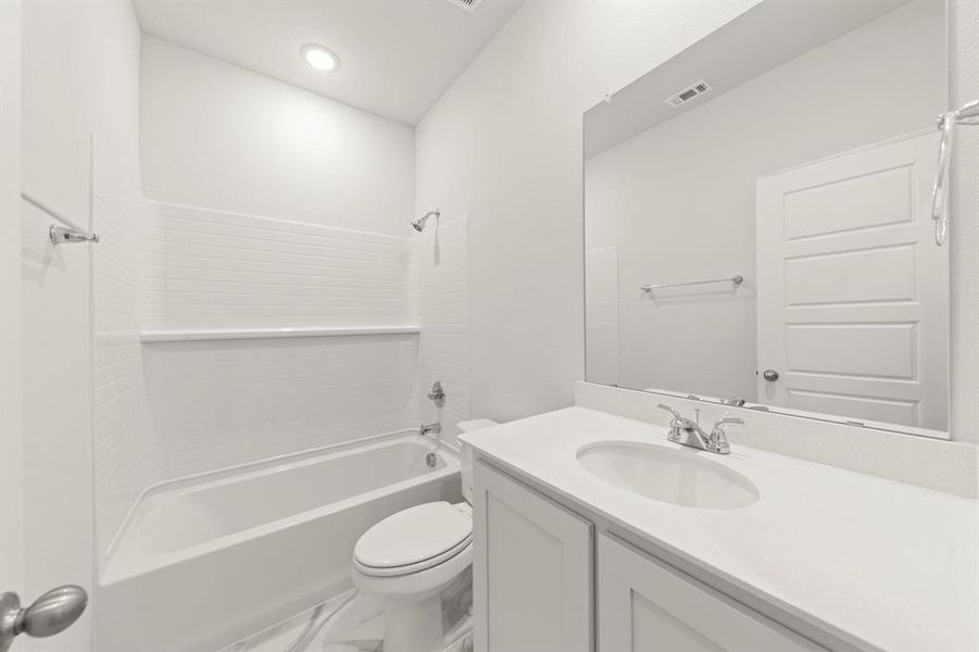 05. 3311 Dahlia - 2ND Bath