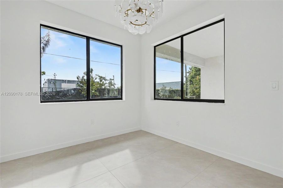 Spacious, unfurnished interior of a new home in , Oakland Park (Image 38).