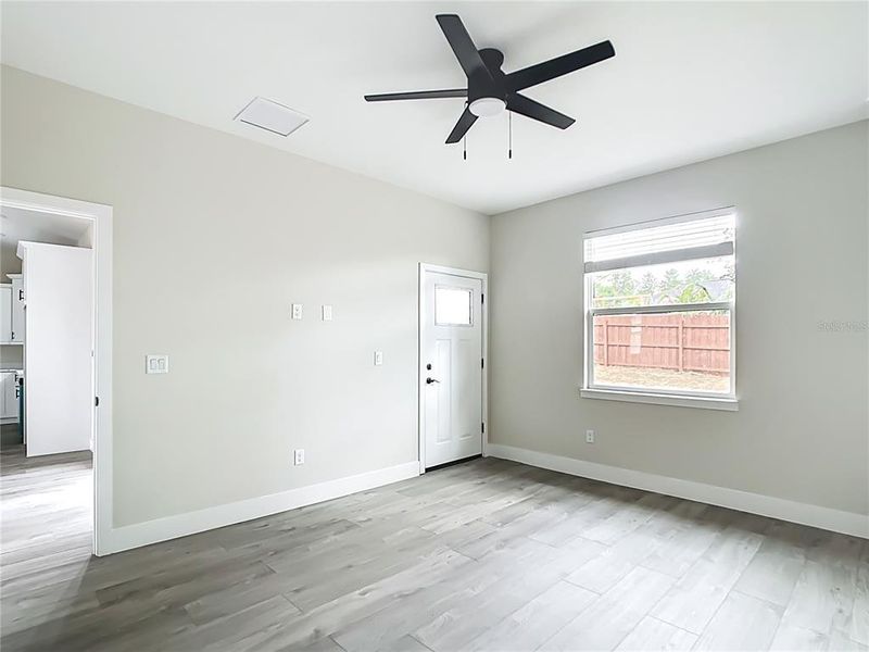 Spacious, unfurnished interior of a new home in , Ocala (Image 16).