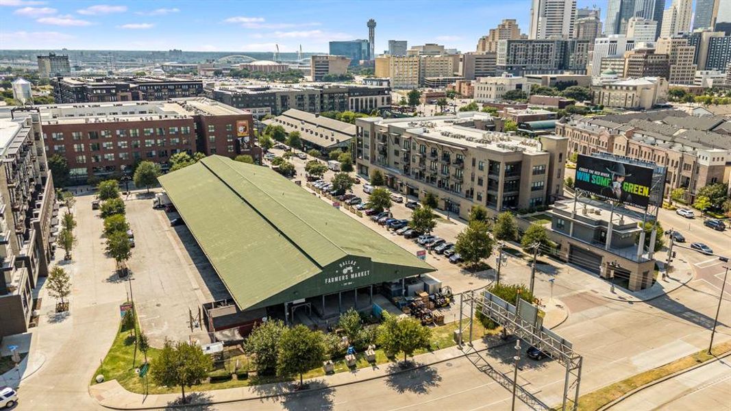 The Cedars is surrounded by some of Dallas's most noteworthy spots; The Farmers Market, Bishop Arts, the Design District, Klyde Warren Park, Southside Ballroom & Gilley's of Dallas, AT&T Discovery District, Reunion Tower, Dallas Museum of Art, Pioneer Plaza, Downtown & Uptown.
